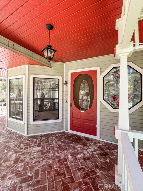 1125 Hemlock Lane, Big Bear City CA: https://media.crmls.org/medias/de09d0dd-e2d5-4acc-a729-d4ca5001d9a1.jpg