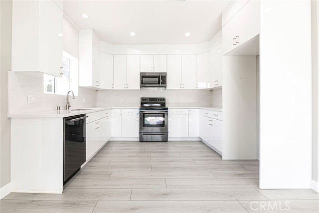 Detail Gallery Image 10 of 40 For 16646 Lahey St, Granada Hills,  CA 91344 - 3 Beds | 2 Baths