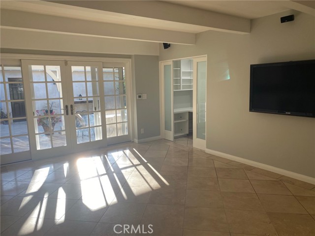 4125 Bakman Avenue, Studio City CA: https://media.crmls.org/medias/de0ac91c-5e9b-40fd-9736-5d4db4d20c93.jpg