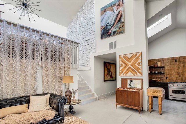 Detail Gallery Image 9 of 64 For 5145 Curtis Rd, Pioneertown,  CA 92268 - 2 Beds | 3 Baths