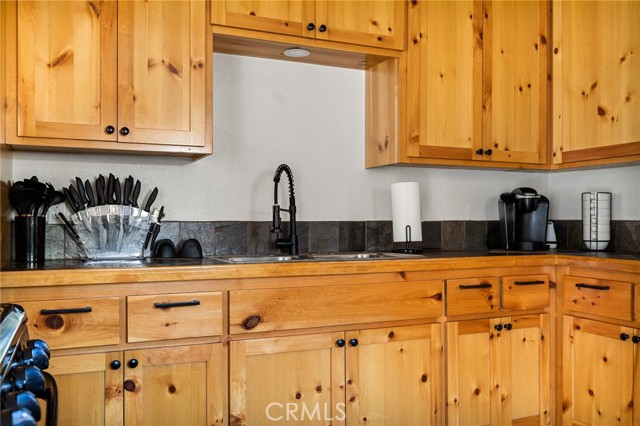 Detail Gallery Image 15 of 27 For 244 Greenspot Rd, Big Bear City,  CA 92314 - 2 Beds | 1 Baths