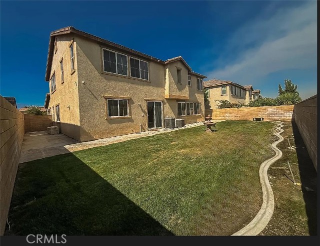 7408 Morning Hills Drive, Eastvale CA: https://media.crmls.org/medias/de0cb171-2123-48f5-82b2-651c9baa02cd.jpg