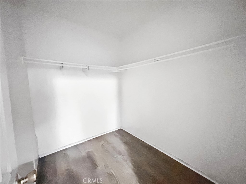 https://media.crmls.org/medias/de0cb4e6-557d-4417-8dd2-e93be39e863a.jpg?preset=X-Large