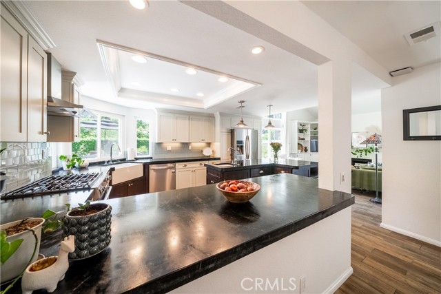 Detail Gallery Image 13 of 51 For 27585 Carballo, Mission Viejo,  CA 92692 - 4 Beds | 3 Baths