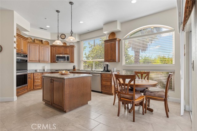 Detail Gallery Image 10 of 45 For 3187 Ventana Ct, Chico,  CA 95928 - 3 Beds | 3/1 Baths