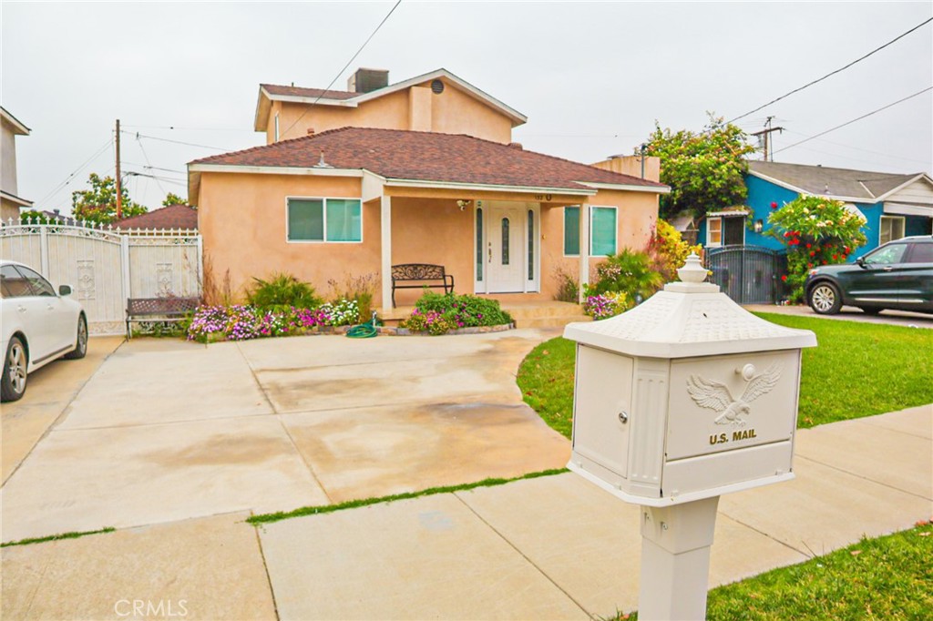 132 Mountain Ave