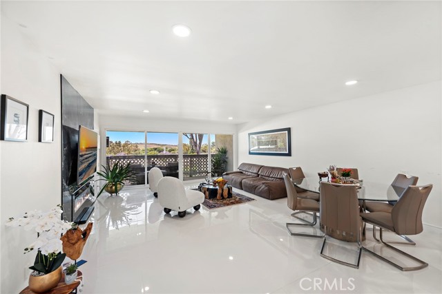 Detail Gallery Image 1 of 38 For 23421 Caminito Telmo, Laguna Hills,  CA 92653 - 1 Beds | 1/1 Baths