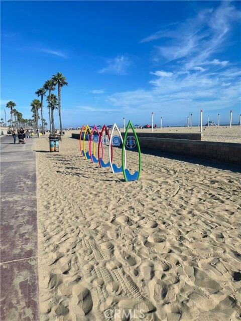 200 Pacific Coast, Huntington Beach CA: https://media.crmls.org/medias/de0ef34f-de8d-43d5-abd6-3968cbafc4d1.jpg