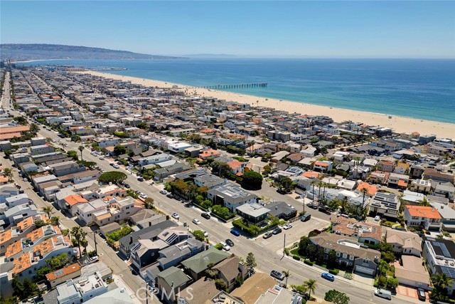 2044 Monterey Boulevard, Hermosa Beach, California 90254, 5 Bedrooms Bedrooms, ,3 BathroomsBathrooms,Residential,Sold,Monterey,SB23126104