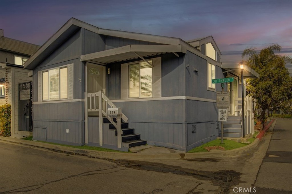 139 Cottonwood Lane, Seal Beach, CA 90740