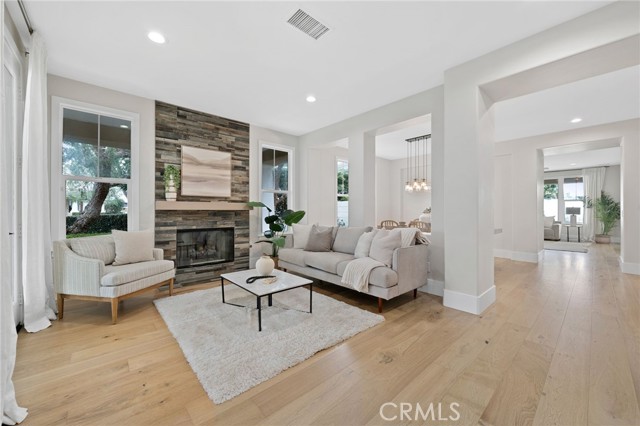 Detail Gallery Image 8 of 69 For 18 Foliate Way, Ladera Ranch,  CA 92694 - 5 Beds | 4/1 Baths