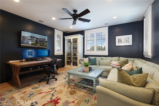 Detail Gallery Image 22 of 28 For 1949 Port Seabourne, Newport Beach,  CA 92660 - 5 Beds | 4 Baths