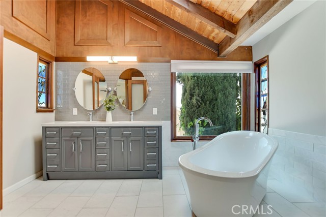 7022 Wheeler Avenue, La Verne CA: https://media.crmls.org/medias/de0fc193-2c75-4214-bca8-f5d8c5723ba9.jpg