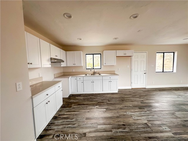 Image 15 of 37 For 4921 Bella Vista Drive