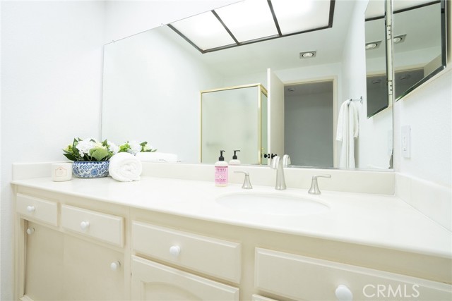 Detail Gallery Image 25 of 72 For 5511 Paseo Del Lago 1c,  Laguna Woods,  CA 92637 - 2 Beds | 2 Baths