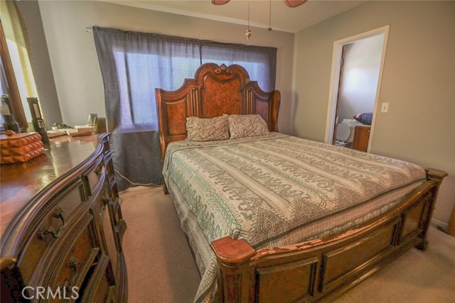 543 E Hopkins Avenue, Fresno CA: https://media.crmls.org/medias/de118aec-0301-4ceb-a546-fae12a7f7dfe.jpg