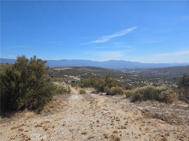 8 Centernnial Street, Aguanga CA: https://media.crmls.org/medias/de12de52-ddef-4002-b2f5-d0cf90e0ad55.jpg