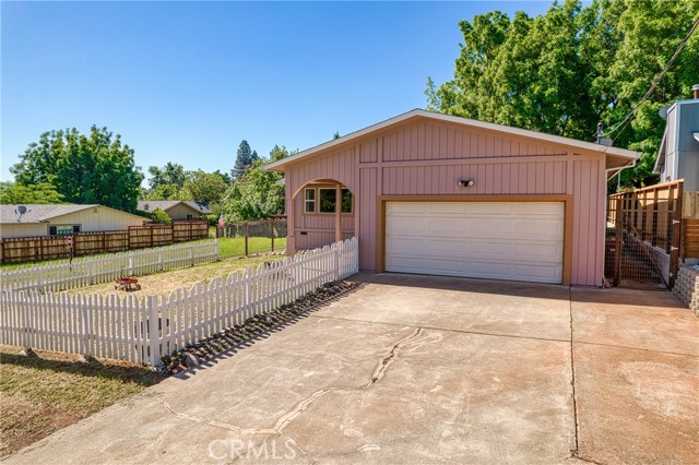 Detail Gallery Image 4 of 33 For 9335 Chippewa Trl, Kelseyville,  CA 95451 - 3 Beds | 2 Baths