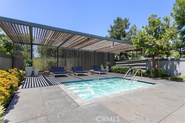 352 Merit, Irvine CA: https://media.crmls.org/medias/de13e754-121f-401a-964d-3d0854728e2d.jpg