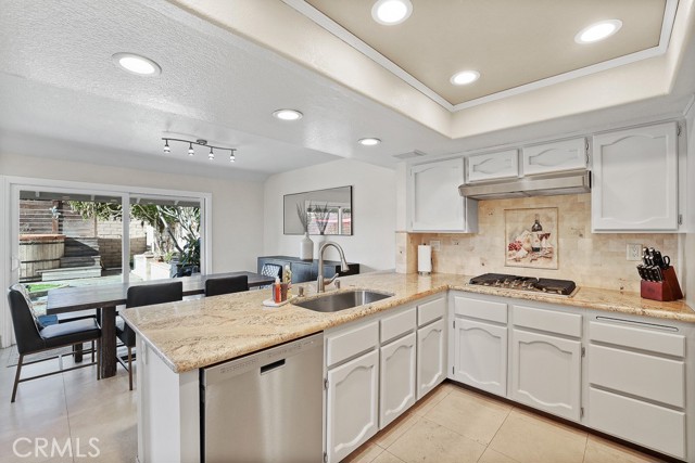 Detail Gallery Image 16 of 36 For 20981 Coastview Ln, Huntington Beach,  CA 92648 - 3 Beds | 2 Baths