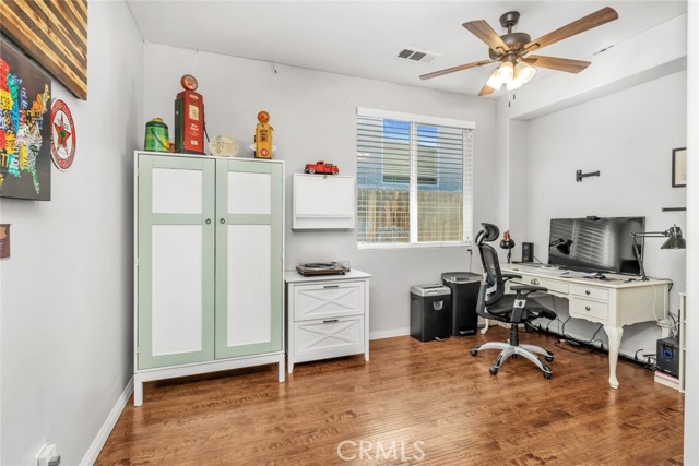 12109 Childress Street, Bakersfield CA: https://media.crmls.org/medias/de147bd2-ef9b-4f8b-b73c-2caae388cb11.jpg