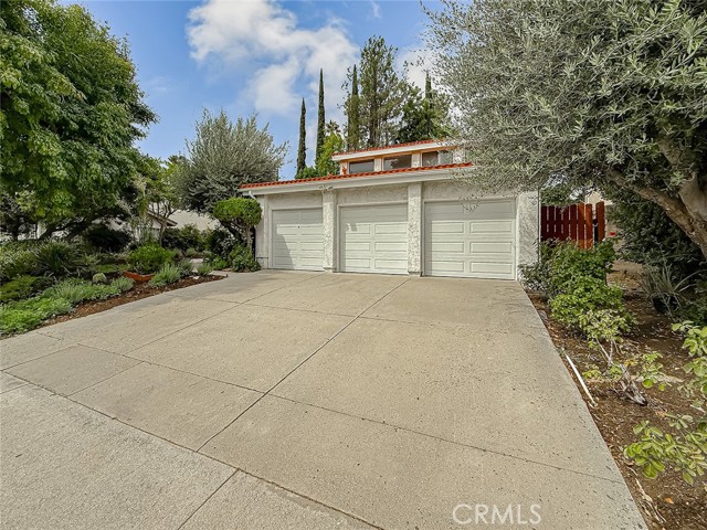 Detail Gallery Image 3 of 48 For 5021 Ambridge Dr, Calabasas,  CA 91301 - 4 Beds | 3 Baths