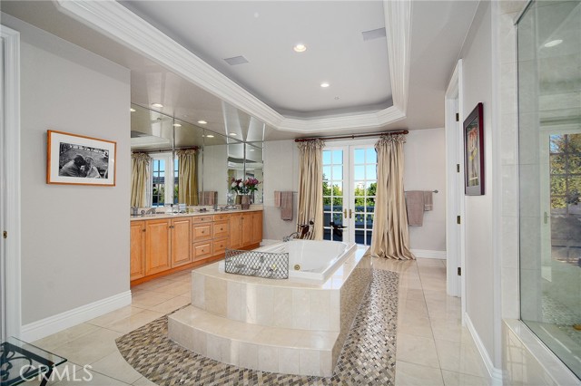 Detail Gallery Image 36 of 59 For 19134 Briarfield Way, Tarzana,  CA 91356 - 6 Beds | 7/1 Baths