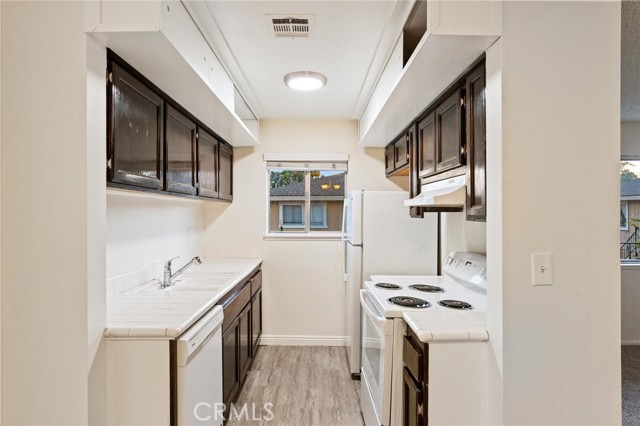 Detail Gallery Image 7 of 16 For 32128 Paseo Carolina, San Juan Capistrano,  CA 92675 - 2 Beds | 1 Baths