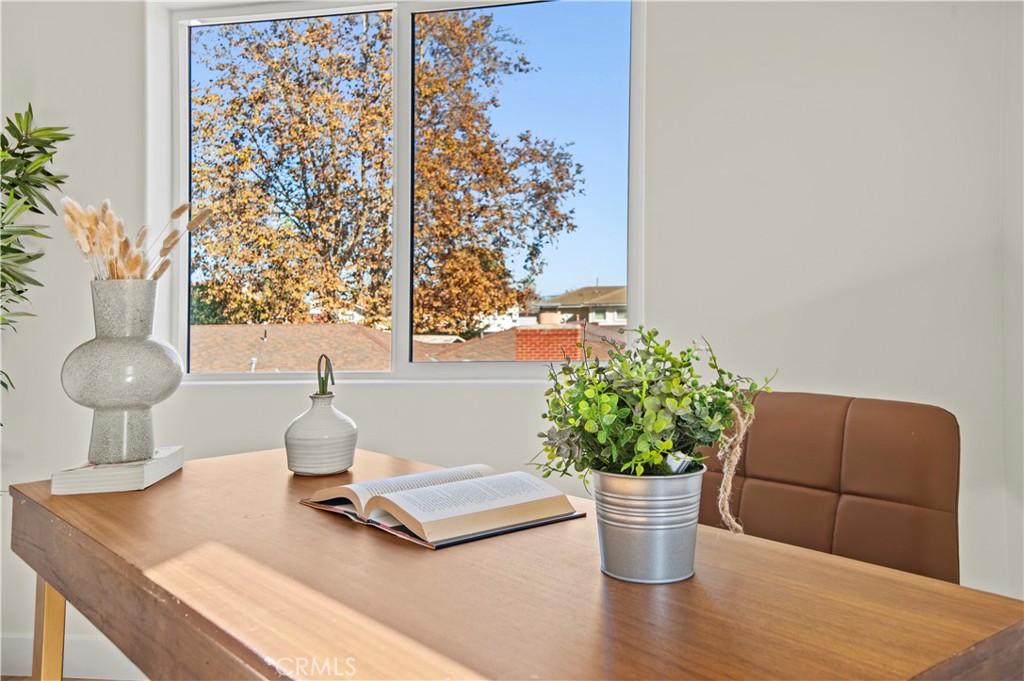 MLS #OC25253877 image #12