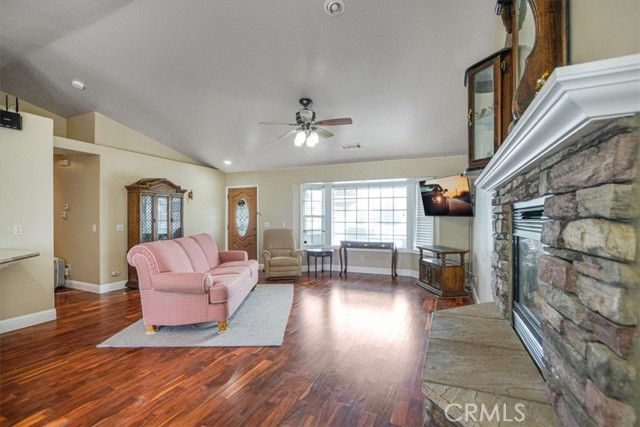 Detail Gallery Image 19 of 48 For 22301 Westwood Bld, Tehachapi,  CA 93561 - 3 Beds | 2 Baths