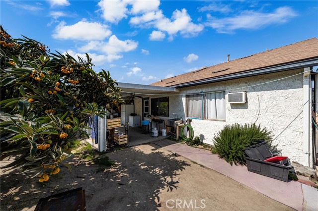 12597 Jalepeno Avenue, Chino CA: https://media.crmls.org/medias/de164cb6-5583-4df6-b36d-ffcfe5805ab2.jpg