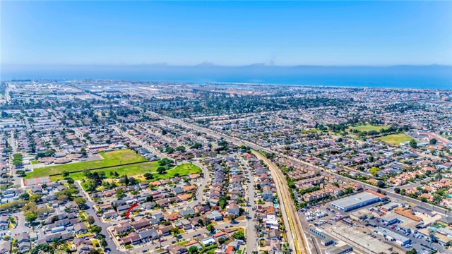 Detail Gallery Image 37 of 37 For 2401 El Portal Way, Oxnard,  CA 93035 - 4 Beds | 2/1 Baths