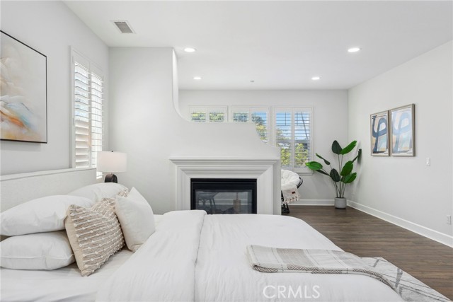 Detail Gallery Image 16 of 28 For 2850 N Stone Pine, Santa Ana,  CA 92706 - 4 Beds | 3/1 Baths