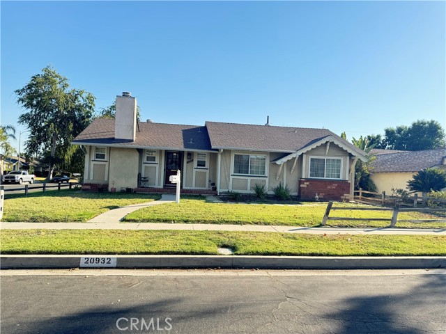 Detail Gallery Image 1 of 22 For 20932 Blythe St, Canoga Park,  CA 91304 - 3 Beds | 2 Baths