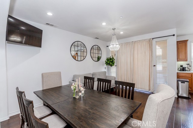 Detail Gallery Image 22 of 75 For 4468 Owens #103,  Corona,  CA 92883 - 3 Beds | 2/1 Baths