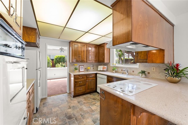 Image 13 of 52 For 7970 Ring Street