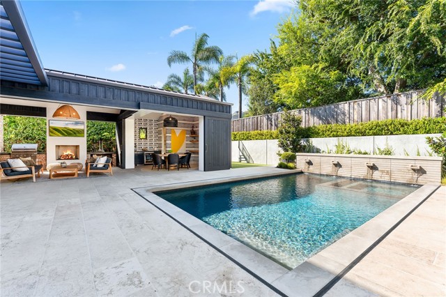 1831 Newport Hills E Drive, Newport Beach CA: https://media.crmls.org/medias/de1acf7e-8d42-4cab-b135-4ed555f10443.jpg