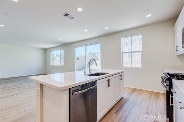 13119 Lancaster Street, Hesperia CA: https://media.crmls.org/medias/de1b100e-3328-4c42-9564-fb69ea4b87fe.jpg