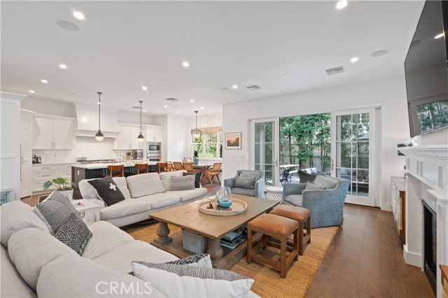 868 27th Street, Manhattan Beach, California 90266, 5 Bedrooms Bedrooms, ,6 BathroomsBathrooms,Residential,Sold,27th,SB21254472