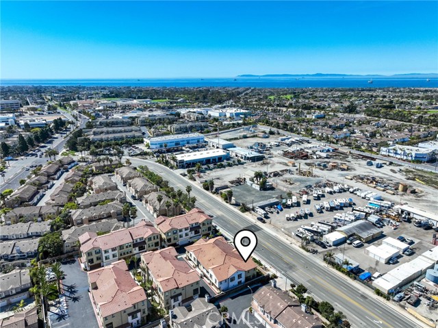 Detail Gallery Image 6 of 34 For 19091 Azul Ln, Huntington Beach,  CA 92648 - 4 Beds | 2/1 Baths