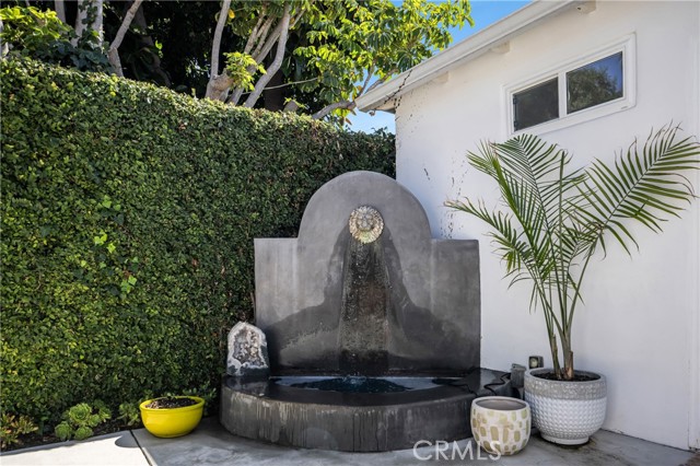 Detail Gallery Image 37 of 40 For 2317 Walgrove, Los Angeles,  CA 90066 - 4 Beds | 3 Baths