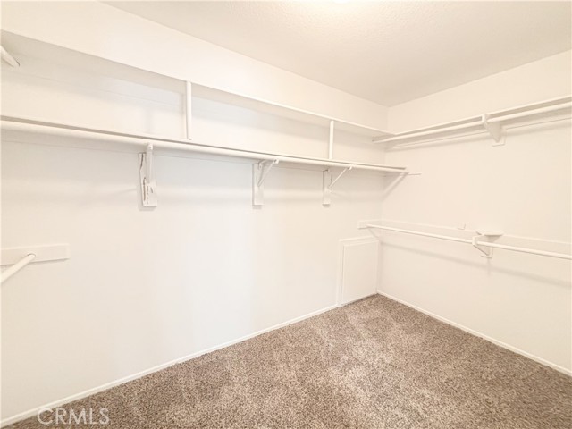 39360 Longhorn Court, Palmdale CA: https://media.crmls.org/medias/de1eec9c-e3bd-427c-87e9-ad8a9d082bee.jpg