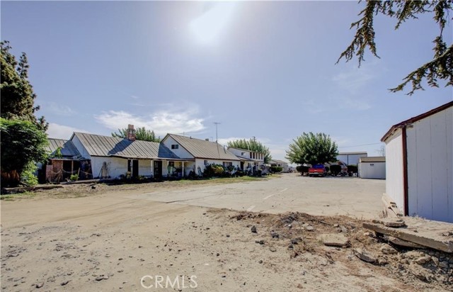 5021 -5051 Lincoln Boulevard, Livingston CA: https://media.crmls.org/medias/de1f11b1-f4b7-4753-a05c-e2f2f63d380c.jpg