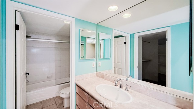 10623 Moorpark photo 22