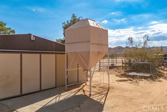 Detail Gallery Image 62 of 74 For 1090 Jemez Trl, Yucca Valley,  CA 92284 - 2 Beds | 2 Baths