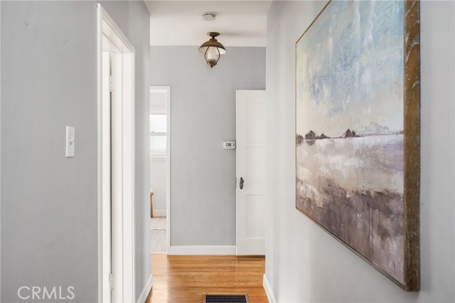 2412 Santiago Street, Santa Ana CA: https://media.crmls.org/medias/de210ef8-f03f-4ef0-8ebd-e6040ef849b2.jpg