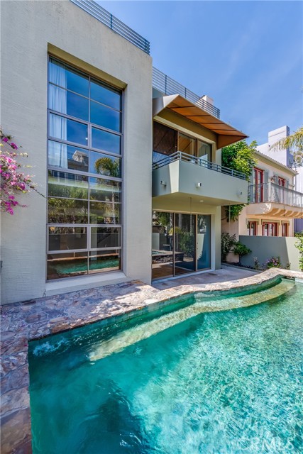 143 Union Jack Mall, Marina del Rey CA: https://media.crmls.org/medias/de221d24-91c9-48dc-b88b-d8e274f8bcc5.jpg