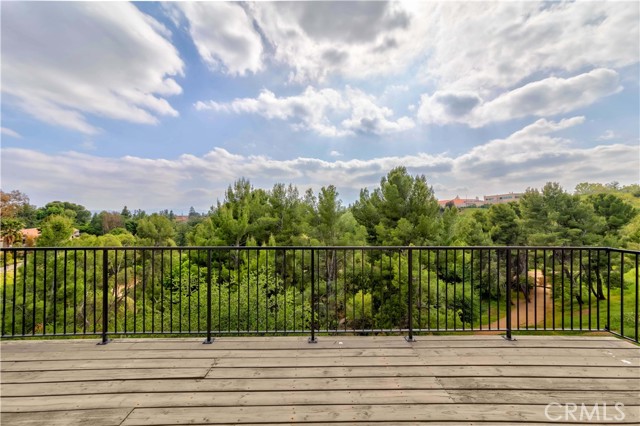 11449 Tampa Avenue, Porter Ranch CA: https://media.crmls.org/medias/de22d2ce-9c2d-4ba0-a808-78876e7beb0c.jpg