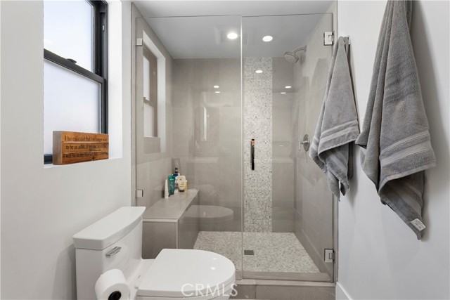 112 30th Street, Newport Beach CA: https://media.crmls.org/medias/de230066-dfb3-4b53-9f97-477618217f63.jpg
