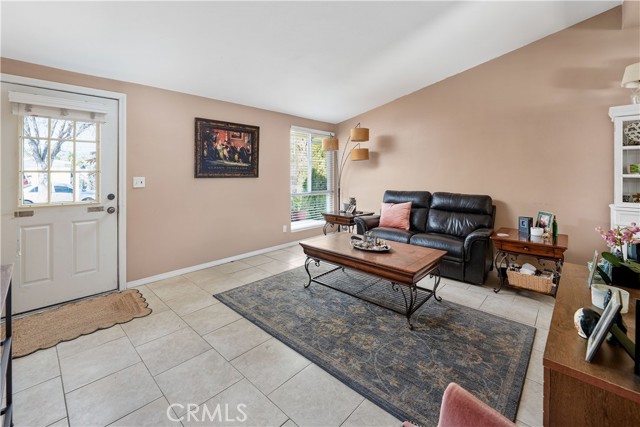 Detail Gallery Image 9 of 23 For 19026 Stillmore, Canyon Country,  CA 91351 - 3 Beds | 1 Baths